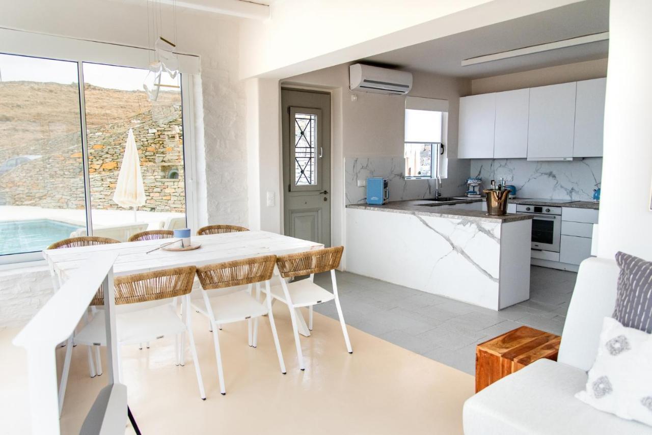 Luxurious Villa Lune With A Swimming Pool And A Fantastic Sea And Sunset View Ioulis Extérieur photo
